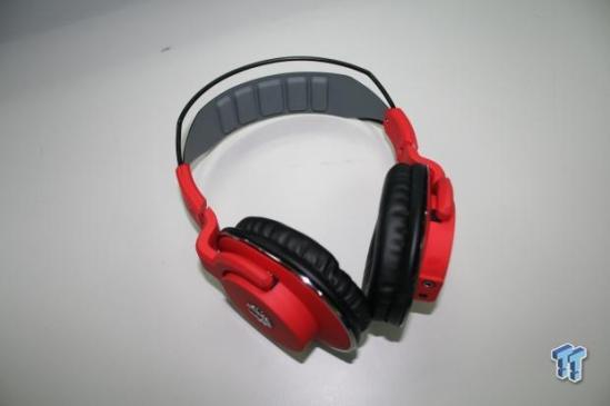 bitFenix_enters_in_the_audio_market_flo_headset_is_their_first_production